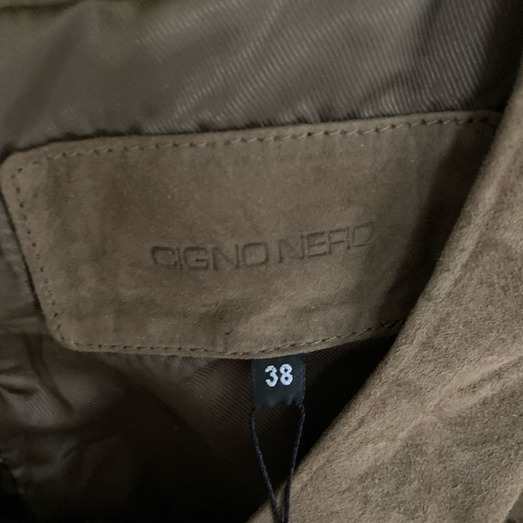 Cigno Nero goat skin poncho - Picture 3 of 5